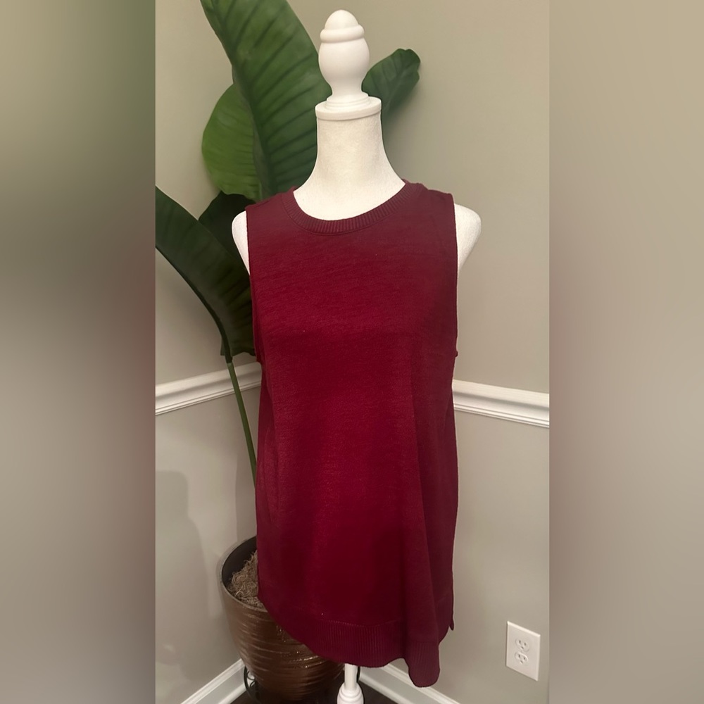Red Sleeveless Knit Tunic- size Medium